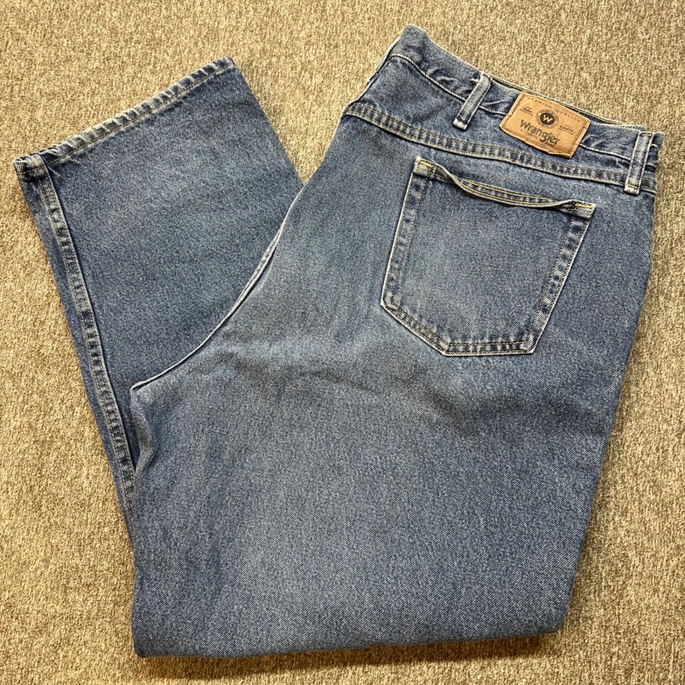 Wrangler Authentic Jeans Mens 46x30 Relaxed Fit Straight Leg Blue Denim 9760WDR